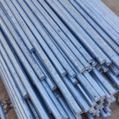 ASTM ISO 마 철강 아연 도금화 금속 철근은 굴려진 직류 전기로 자극된 둥근 봉 2mm-500mm을 뜨겁게 합니다
