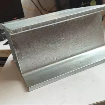SS400 A36 열간압연 철 탄소 온화한 검정 직류 전기를 통한 강철 H 광속 50mm - 400mm